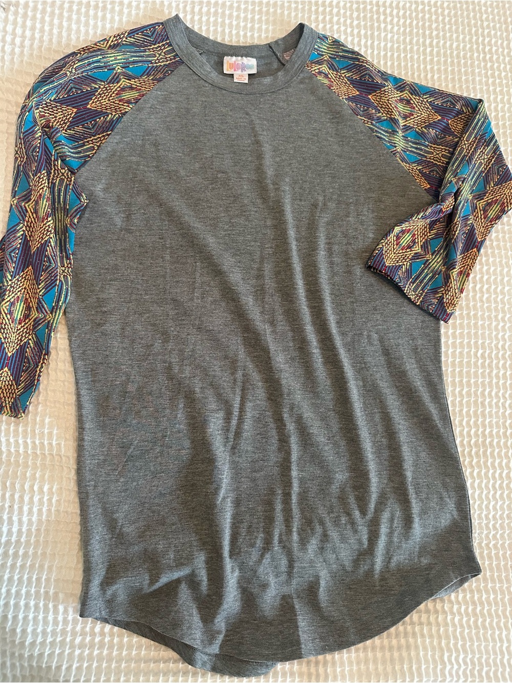 LuLaRoe Gray Baseball Tee with Multicolor Geometric Raglan Sleeves “The Randy”